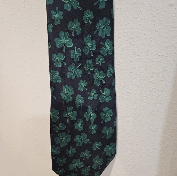 Shamrock St. Patrick's Day tie - Picture 7 of 7